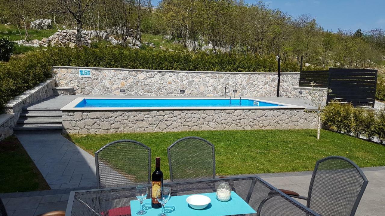 Villa Kos Lupoglav  Eksteriør bilde