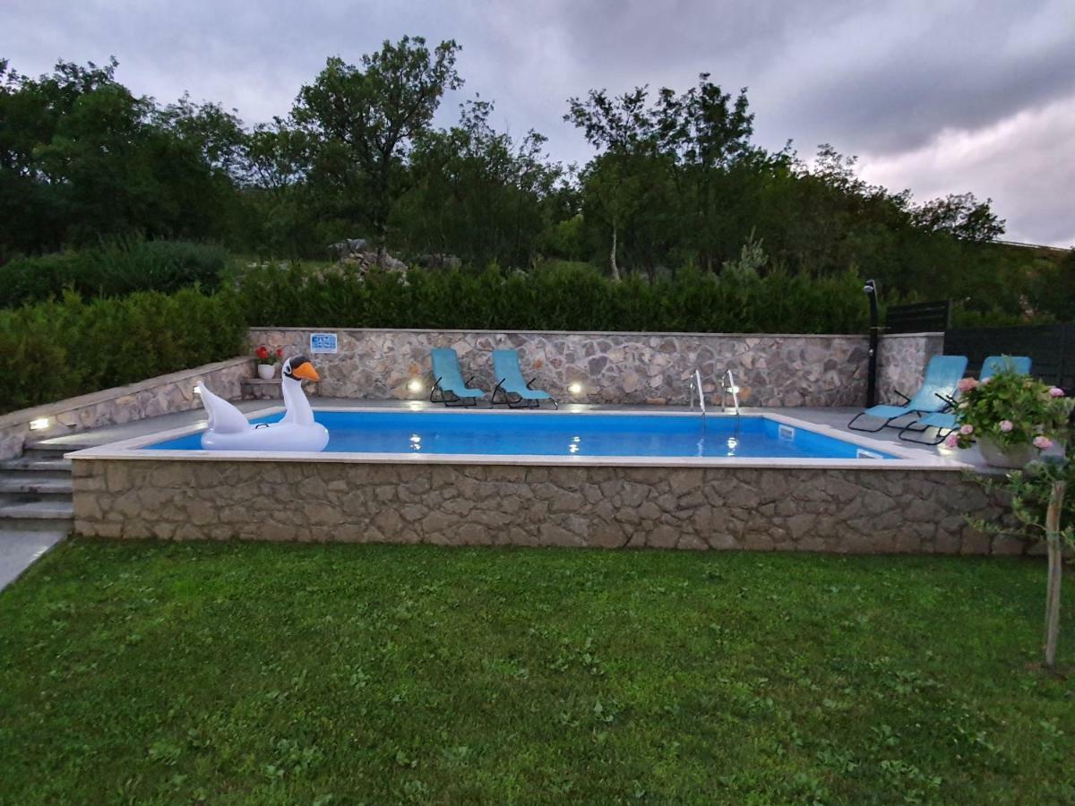 Villa Kos Lupoglav  Eksteriør bilde