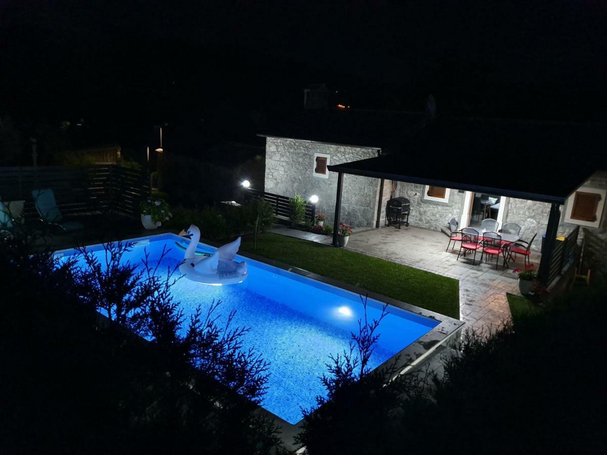 Villa Kos Lupoglav  Eksteriør bilde